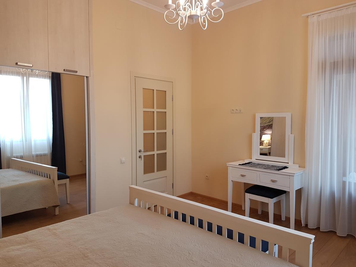 The Starry Night Apartment Batumi Ngoại thất bức ảnh