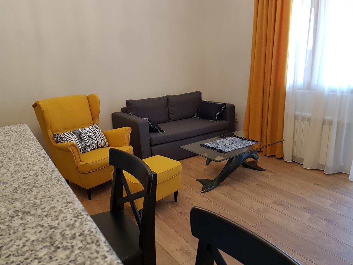 The Starry Night Apartment Batumi Ngoại thất bức ảnh