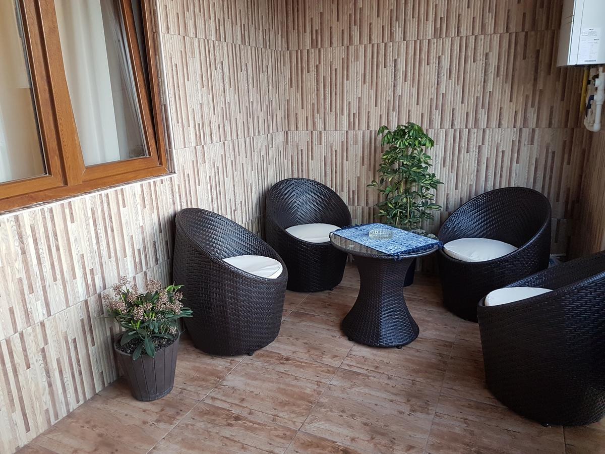 The Starry Night Apartment Batumi Ngoại thất bức ảnh