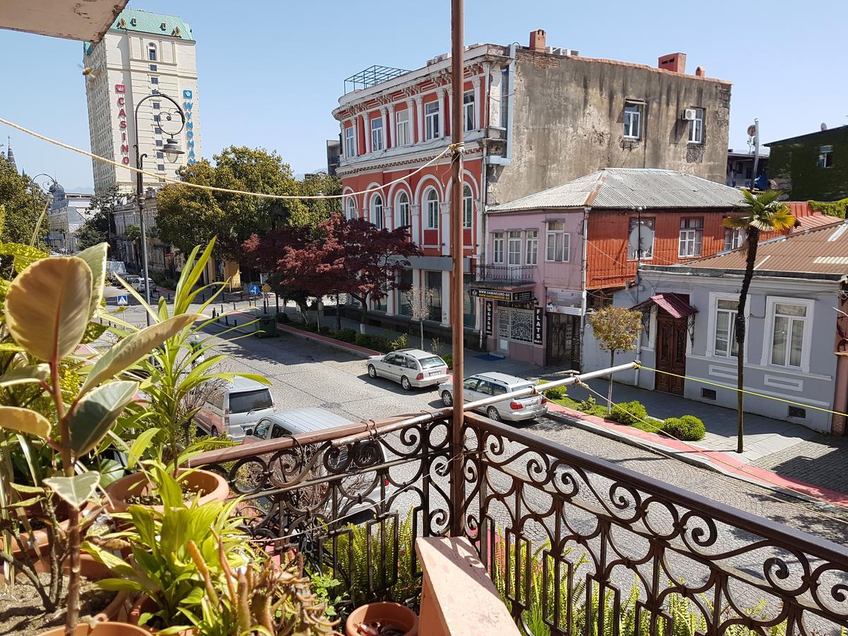 The Starry Night Apartment Batumi Ngoại thất bức ảnh